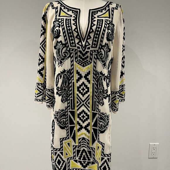 Alice + Olivia Dresses & Skirts - Alice + Olivia Embroidered Shift Dress